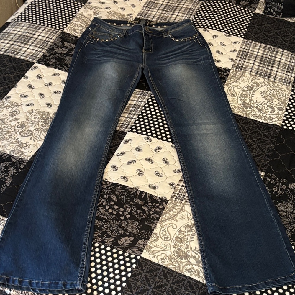 🌺 Platinum Plush Jeans